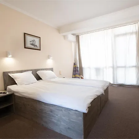 Hotel Azurro 3*