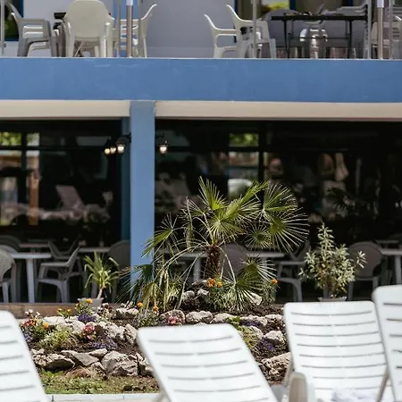 Hotel Azurro 3*